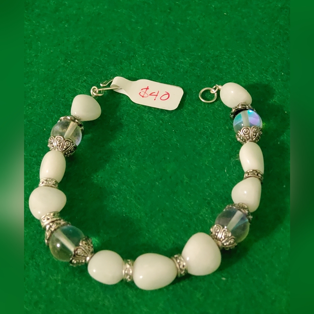 Artisan Elegant White and Silver Beaded Bracelet, 7.5 Inches